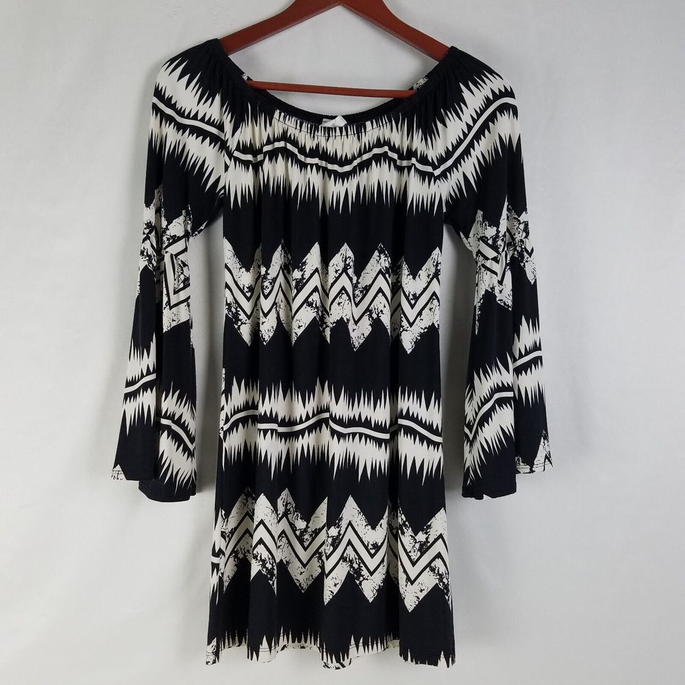 The Boutique Shirt Womens‎ Small Black White Top Long Bell Sleeve Round Neck